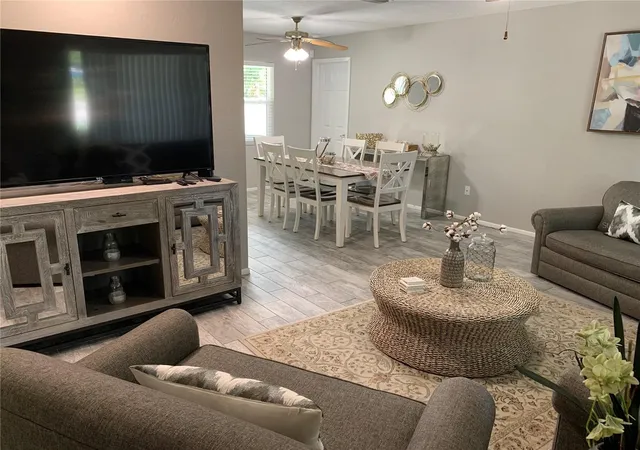 5th image of 1901 39Th St W, Bradenton, FL 34205 | MLS# A4695631