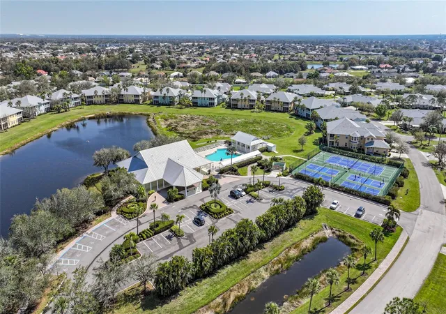 Listing Photo 2 - Condo for sale in building located at 2061 Willow Hammock Cir, PORT CHARLOTTE, FL 33983 - Unit #105