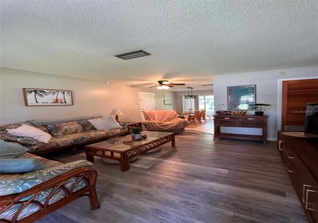 Photo 3 of Sale Pending at 745 Se 29th Avenue, Ocala, FL 34471 | MLS# OM725845 | Listing updated on 2026-08-29