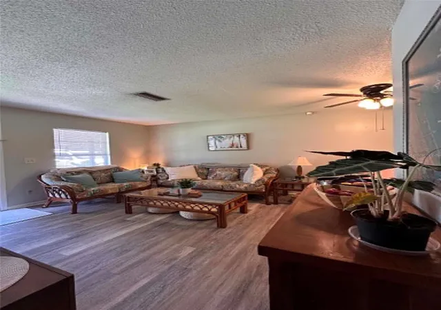 Photo 4 of Sale Pending at 745 SE 29th Avenue, Ocala, FL 34471 | MLS# OM725845 | Listing updated on 2026-08-29