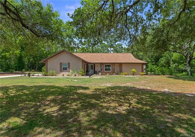 Photo 2 of Single family home for sale at 807 W National St, Hernando, FL 34442 | MLS# TB8514776 | Listing updated on 2026-08-11