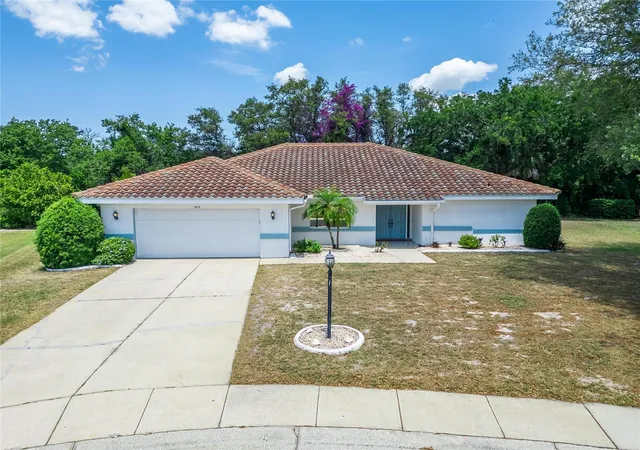 2nd image of 2015 Berry Roberts Dr, Sun City Center, FL 33573 | MLS# TB8514790