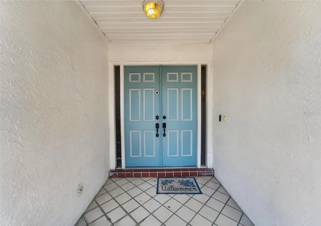 5th image of 2015 Berry Roberts Dr, Sun City Center, FL 33573 | MLS# TB8514790