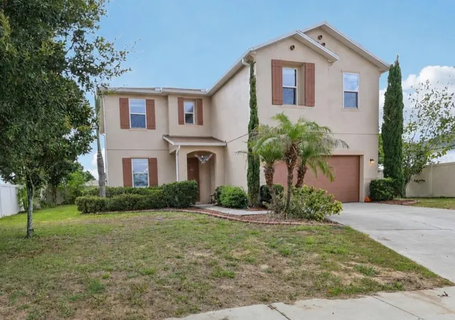 Photo 1 of Single family home for sale at 1585 Auburn Hills Ct, Tavares, FL 32778 | MLS# O6412949 | Listing updated on 2026-08-20