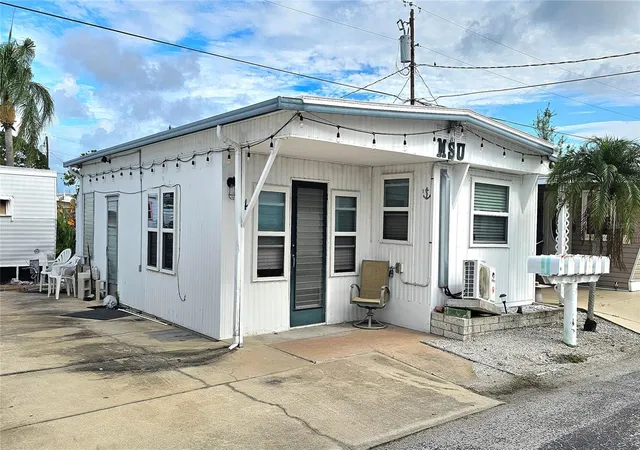 Homes for sale in Bradenton, FL | 41 2nd St, Bradenton, FL 34210 | MLS# A4695659