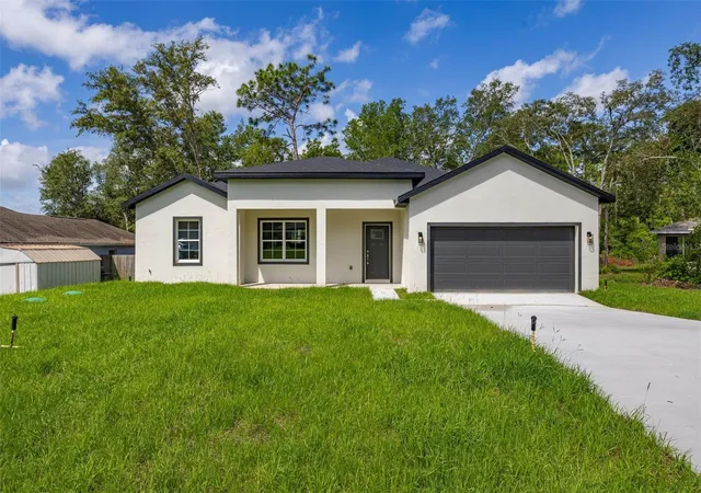 Single family home for sale at 8100 N Hillview Cir, Citrus Springs, FL 34434 | MLS# O6412982