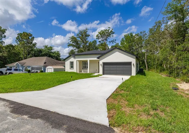 Photo 2 of Single family home for sale at 8100 N Hillview Cir, Citrus Springs, FL 34434 | MLS# O6412982 | Listing updated on 2026-09-11