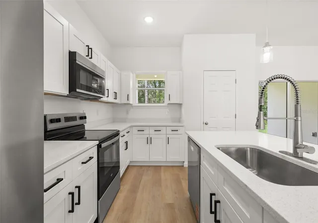 Photo 3 of Single family home for sale at 8100 N Hillview Cir, Citrus Springs, FL 34434 | MLS# O6412982 | Listing updated on 2026-09-11