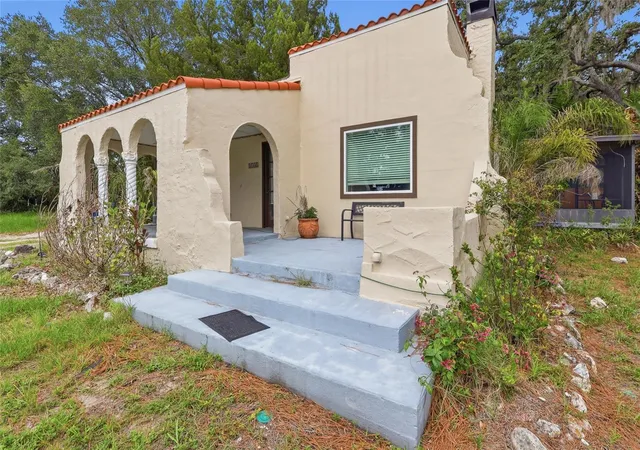 1st image of 8115 N 37th St, Tampa, FL 33604 | MLS# TB8514817