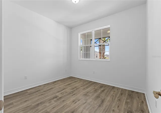 Photo 2 of Sale Pending at 1068 Liliana Dr, Deland, FL 32724 | MLS# W7886344 | Listing updated on 2026-10-08