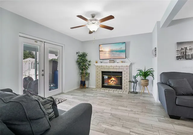 5th image of 614 Sidney Cir, Winter Haven, FL 33880 | MLS# O6413011