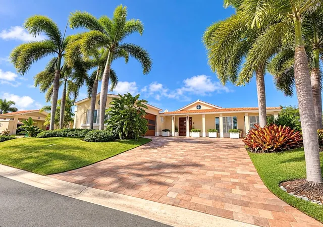 Photo 1 of Sale Pending at 302 Camino De Los Cedros, Dorado, PR 00646 | MLS# PR9121765 | Listing updated on 2026-10-14