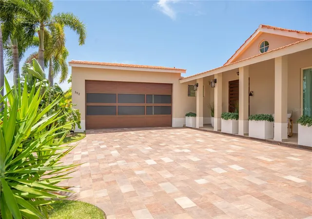 Photo 3 of Single family home for sale at 302 Camino De Los Cedros, Dorado, PR 00646 | MLS# PR9121765 | Listing updated on 2026-09-04