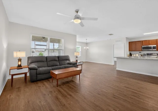 4th image of 16701 Broadford Ln, Clermont, FL 34714 | MLS# O6413020