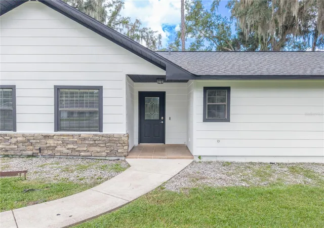 Photo 3 of Single family home for sale at 645 Se 21st Place, Ocala, FL 34471 | MLS# OM725860 | Listing updated on 2026-09-02
