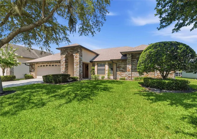 Photo 2 of Single family home for sale at 122 Lena Ann Dr, Saint Cloud, FL 34771 | MLS# O6413040 | Listing updated on 2026-10-20