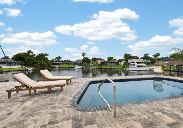 Homes for sale in Palm Coast, FL | 7 Chinook Ct, Palm Coast, FL 32137 | MLS# FC318980