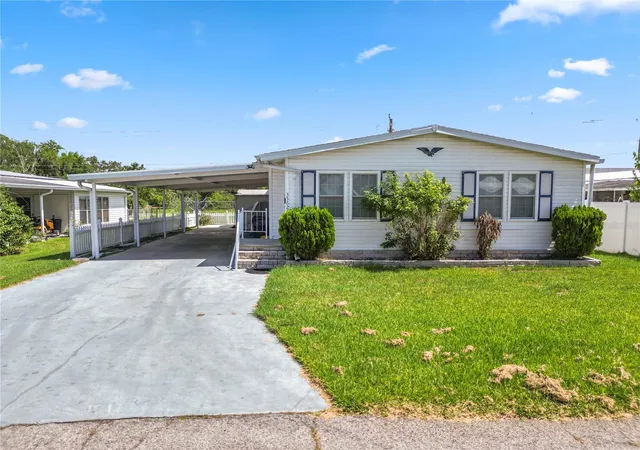 Photo 1 of Manufactured home for sale at 3562 Lazy Lake Dr N, Lakeland, FL 33801 | MLS# L4962410 | Listing updated on 2026-10-17