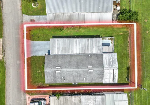 Photo 2 of Manufactured home for sale at 3562 Lazy Lake Dr N, Lakeland, FL 33801 | MLS# L4962410 | Listing updated on 2026-10-17