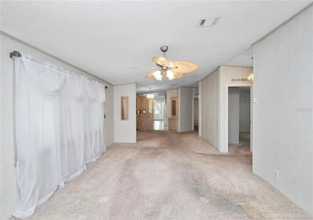 Photo 4 of Manufactured home for sale at 3562 Lazy Lake Dr N, Lakeland, FL 33801 | MLS# L4962410 | Listing updated on 2026-10-17