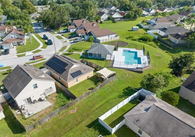Photo 5 of Single family home for sale at 338 Windford Ct, Winter Garden, FL 34787 | MLS# O6413058 | Listing updated on 2026-08-24