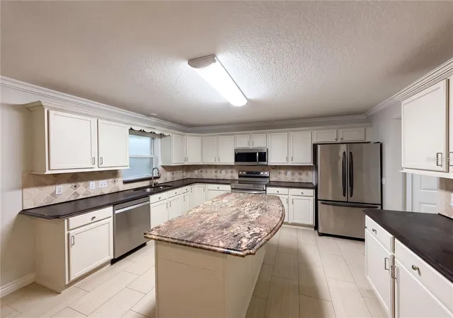 Photo 2 of Sale Pending at 3312 White Blossom Ln, Clermont, FL 34711 | MLS# O6413059 | Listing updated on 2026-10-06