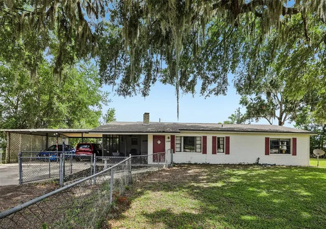 Homes for sale in Bushnell, FL | 1109 W C 48, Bushnell, FL 33513 | MLS# G5113223