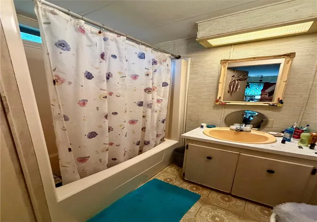 Photo 4 of Manufactured home for sale at 11710 NE 222nd Lane, Fort Mc Coy, FL 32134 | MLS# OM725869 | Listing updated on 2026-06-12