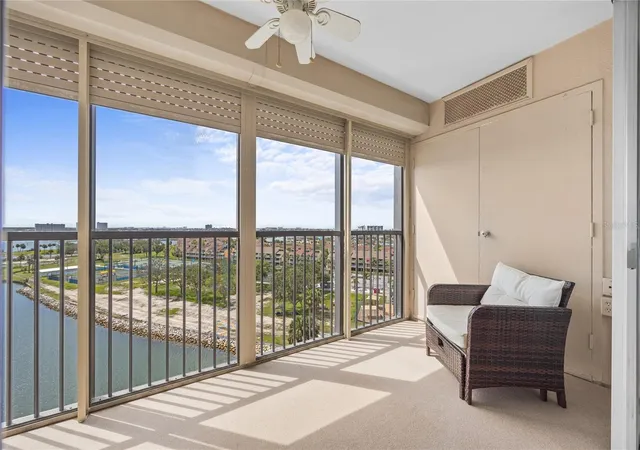 4th image of 10355 Paradise Blvd #907, Treasure Island, FL 33706 | MLS# TB8514895