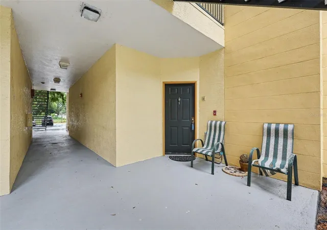 2nd image of 5602 Pinnacle Hts Cir, Tampa, FL 33624