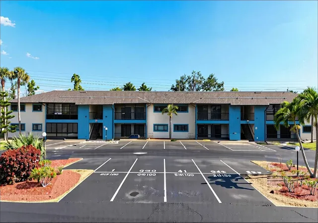 Homes for sale in Fort Myers, FL | 17426 Birchwood Ln #1, Fort Myers, FL 33908 | MLS# C7526873