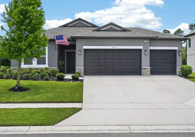 Photo 1 of Single family home for sale at 1615 Meadowlark Dr, Deltona, FL 32725 | MLS# V4949417 | Listing updated on 2026-10-07