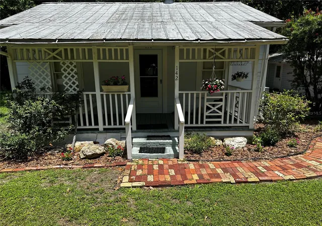 Homes for sale in Williston, FL | 142 Nw 2Nd Ave, Williston, FL 32696 | MLS# OM725875