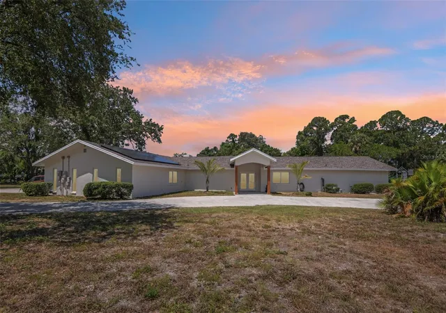 2nd image of 11295 131st St, Largo, FL 33774 | MLS# TB8514967