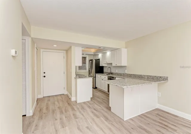 3rd image of 129 Tyler Dr #101, Sarasota, FL 34236 | MLS# A4695729