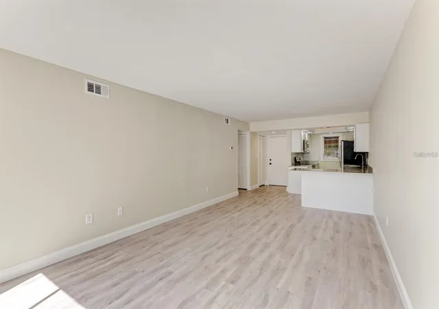 5th image of 129 Tyler Dr #101, Sarasota, FL 34236 | MLS# A4695729