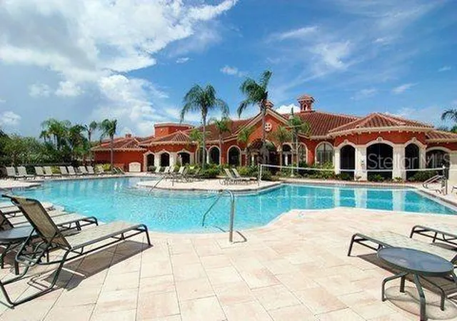 Listing Photo 2 - Condo for sale in building located at 2739 Via Capri, Clearwater, FL 33764 - Unit #1014