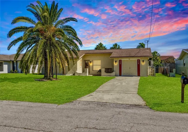 Photo 4 of Townhouse for sale at 7328 Mako Dr, Hudson, FL 34667 | MLS# TB8514980 | Listing updated on 2026-09-11