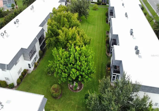Photo 3 of Condo for sale at 3606 Beneva Rd #504, Sarasota, FL 34232 | MLS# L4962418 | Listing updated on 2026-09-02