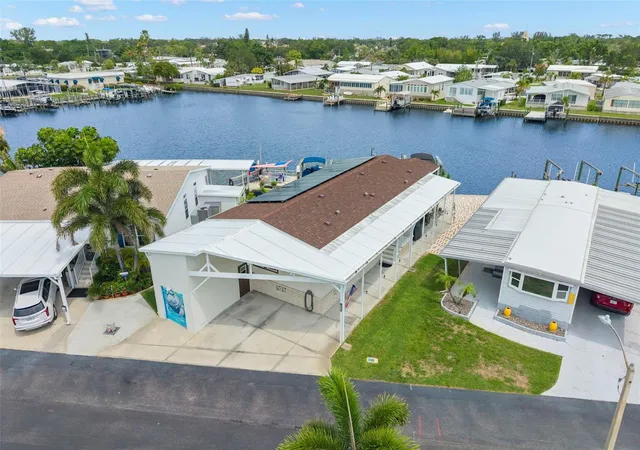 Photo 2 of Manufactured home for sale at 7174 Mount Arlington Dr Ne #419, St Petersburg, FL 33702 | MLS# TB8514990 | Listing updated on 2026-09-12