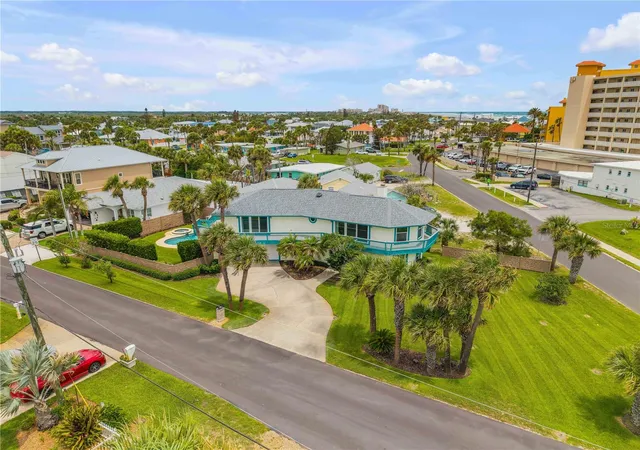 Homes for sale in New Smyrna Beach, FL | 320 Due East St, New Smyrna Beach, FL 32169 | MLS# NS1088396
