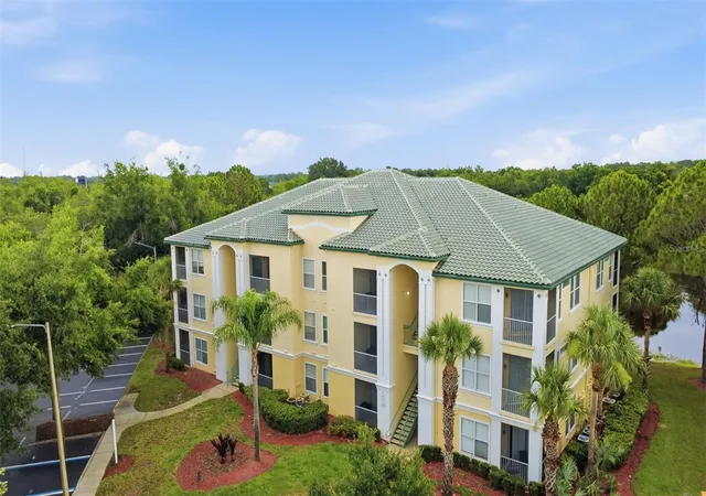 Photo 2 of Condo for sale at 8807 Dunes Ct #308, Kissimmee, FL 34747 | MLS# V4949423 | Listing updated on 2026-09-02