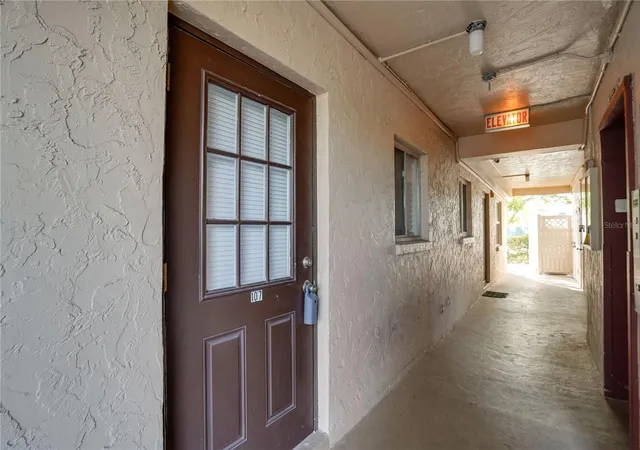 2nd image of 4013 Lake Bayshore Dr #107, Bradenton, FL 34205 | MLS# A4695739