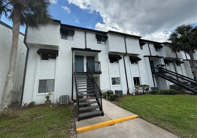Condo for sale at 4111 S Semoran Blvd #3, ORLANDO, FL 32822 | MLS# O6413183