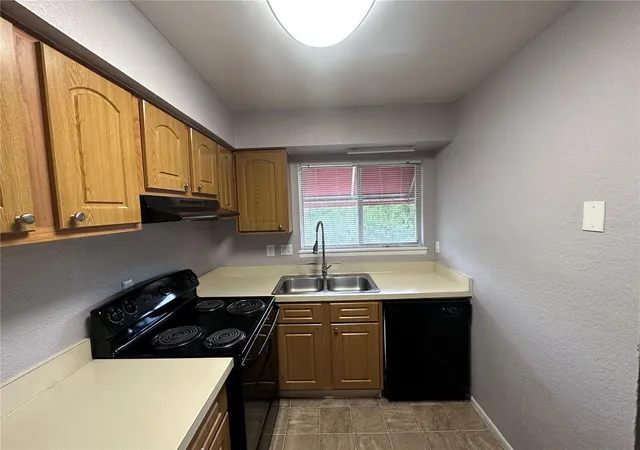 Photo 2 of Condo for sale at 4111 S Semoran Blvd #3, Orlando, FL 32822 | MLS# O6413183 | Listing updated on 2026-06-17