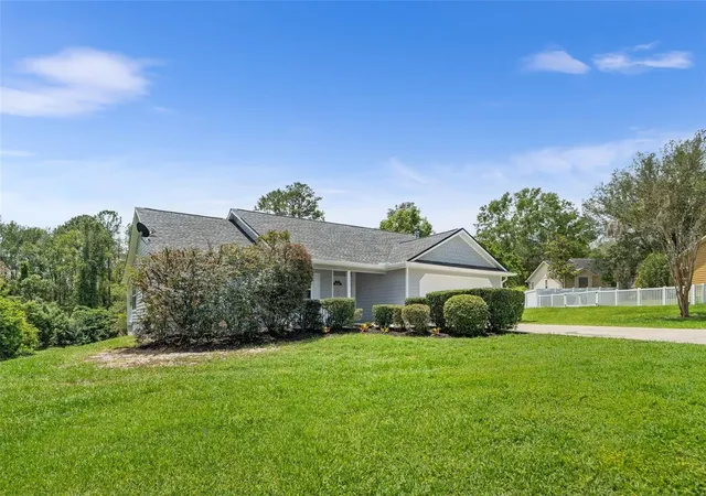 Photo 3 of Single family home for sale at 14611 Nw 150th Lane, Alachua, FL 32615 | MLS# TB8515028 | Listing updated on 2026-08-20