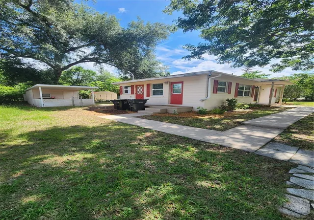 Photo 3 of Single family home for sale at 4320 Hedge Dr N, Lakeland, FL 33812 | MLS# L4962420 | Listing updated on 2026-10-28