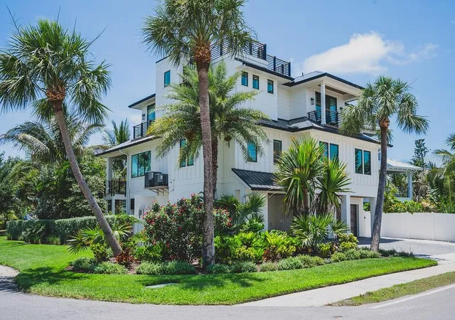Photo 4 of Single family home for sale at 526 Seagull Way, Anna Maria, FL 34216 | MLS# A4695745 | Listing updated on 2026-09-08