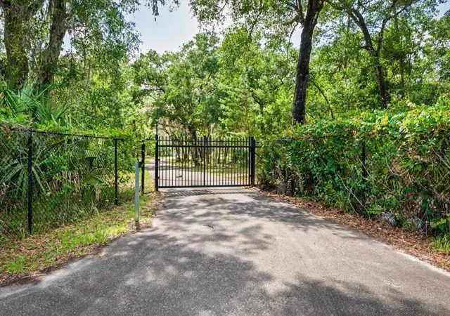 Photo 3 of Single family home for sale at 1812 Taylor Rd, Port Orange, FL 32128 | MLS# V4949425 | Listing updated on 2026-07-23
