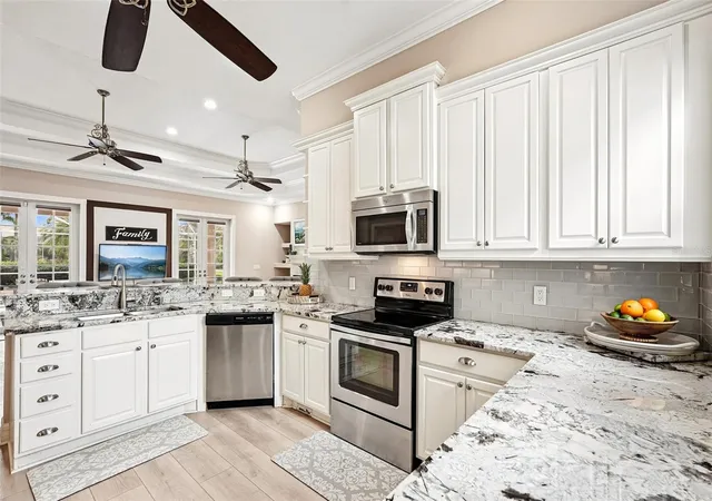 Photo 4 of Single family home for sale at 6615 Butlers Crst Dr, Bradenton, FL 34203 | MLS# TB8515036 | Listing updated on 2026-08-15